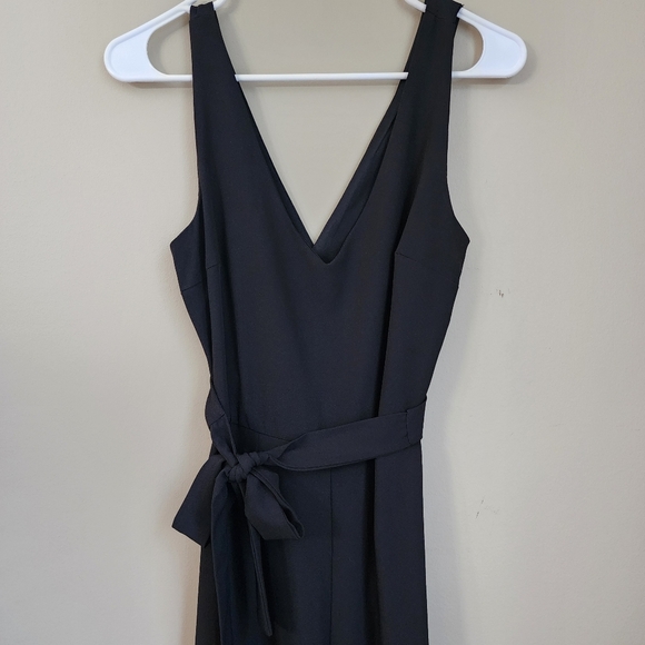 Lulus Black Sleeveless Jumpsuit Tie Around Waist V Neck Size S Wide Leg - Picture 3 of 8